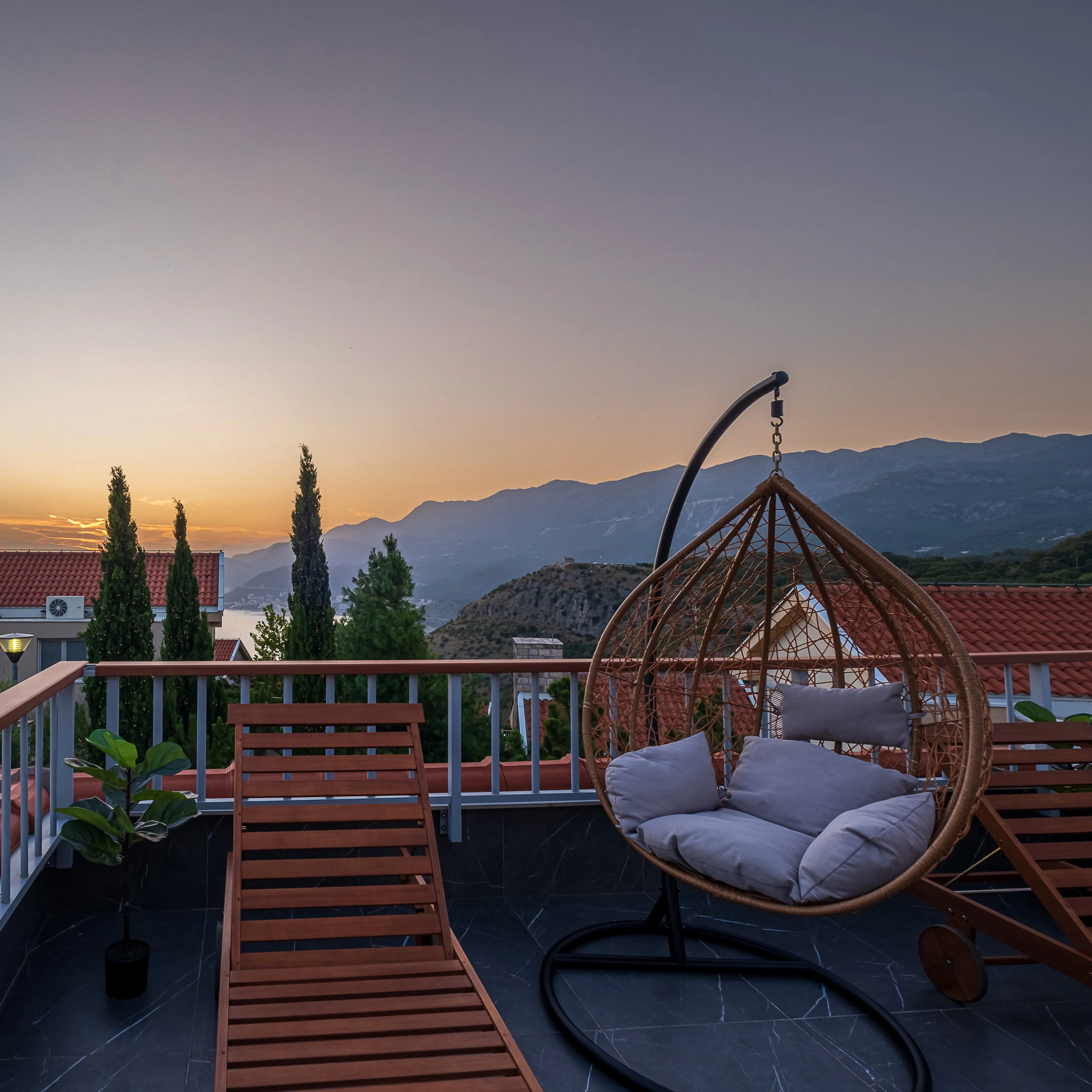 Villa Soprattutto spolja, sa terasom
